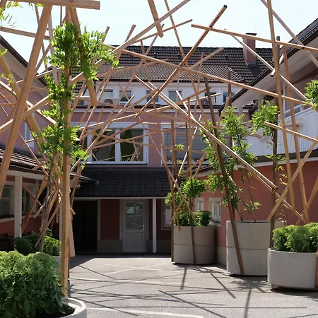 Kirchenwirt Kunsthotel Hotel Stubenberg